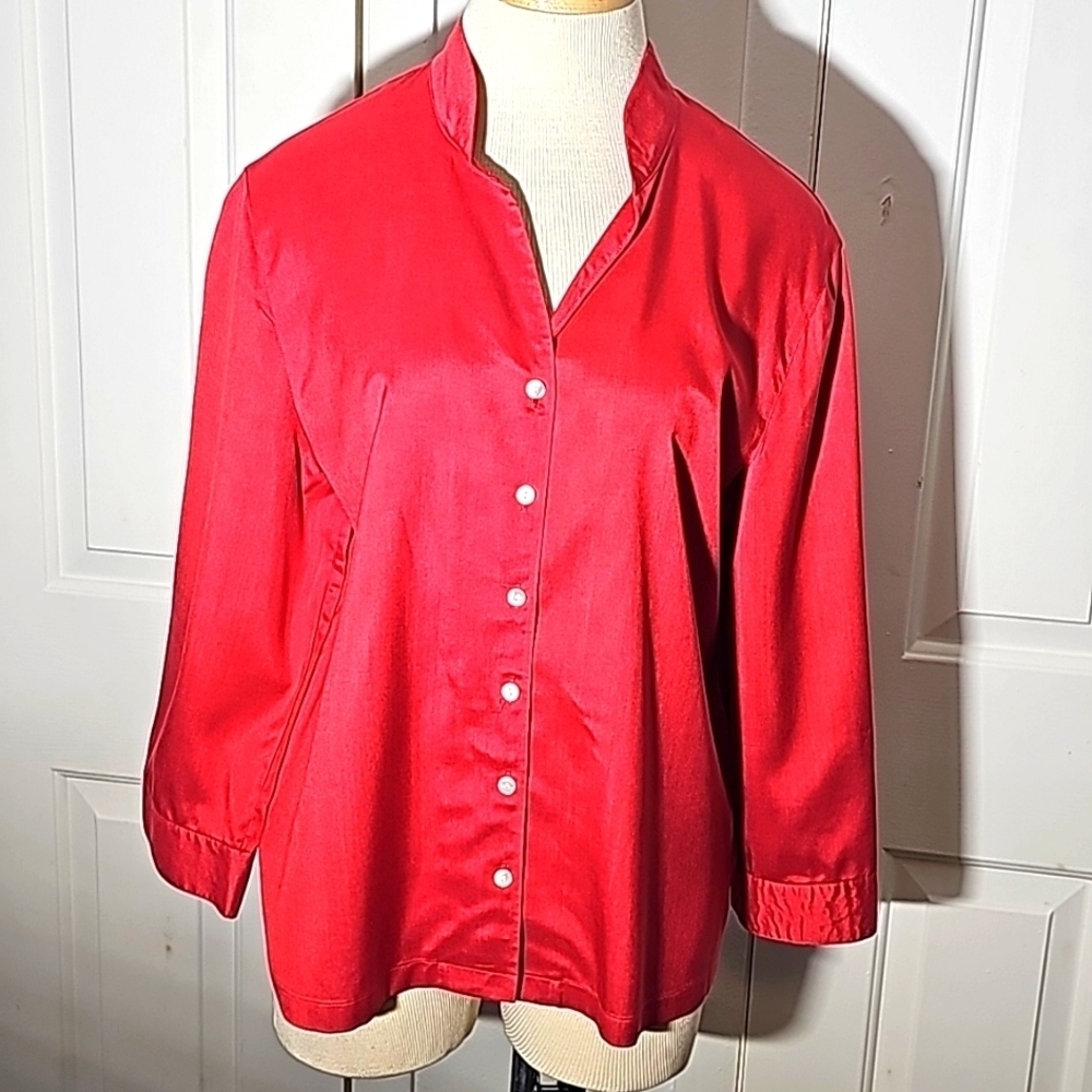Talbots women's blouse 100% pure silk. Button down.‎ Size 16. Excellent c…
